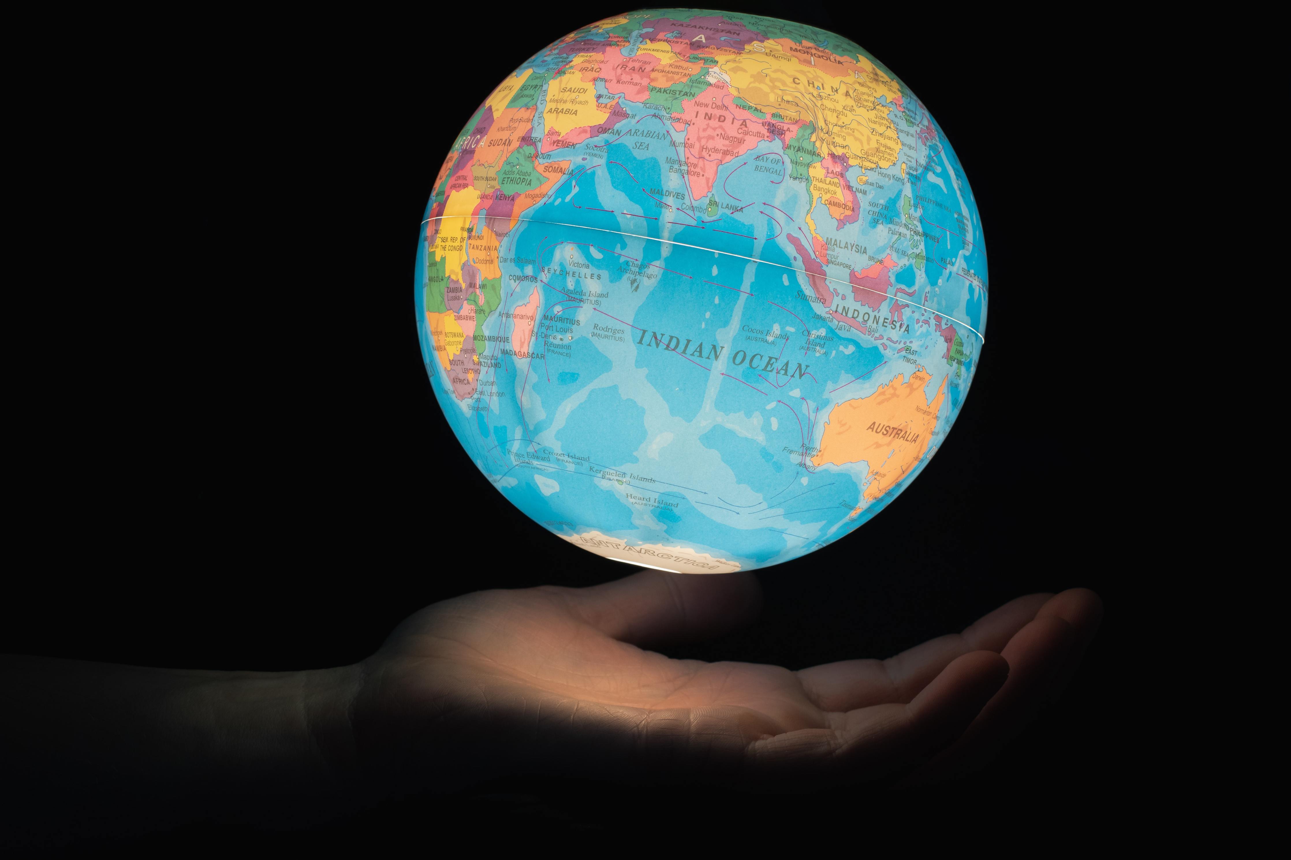 The Ultimate Guide to Selling Globally from India via Shopify