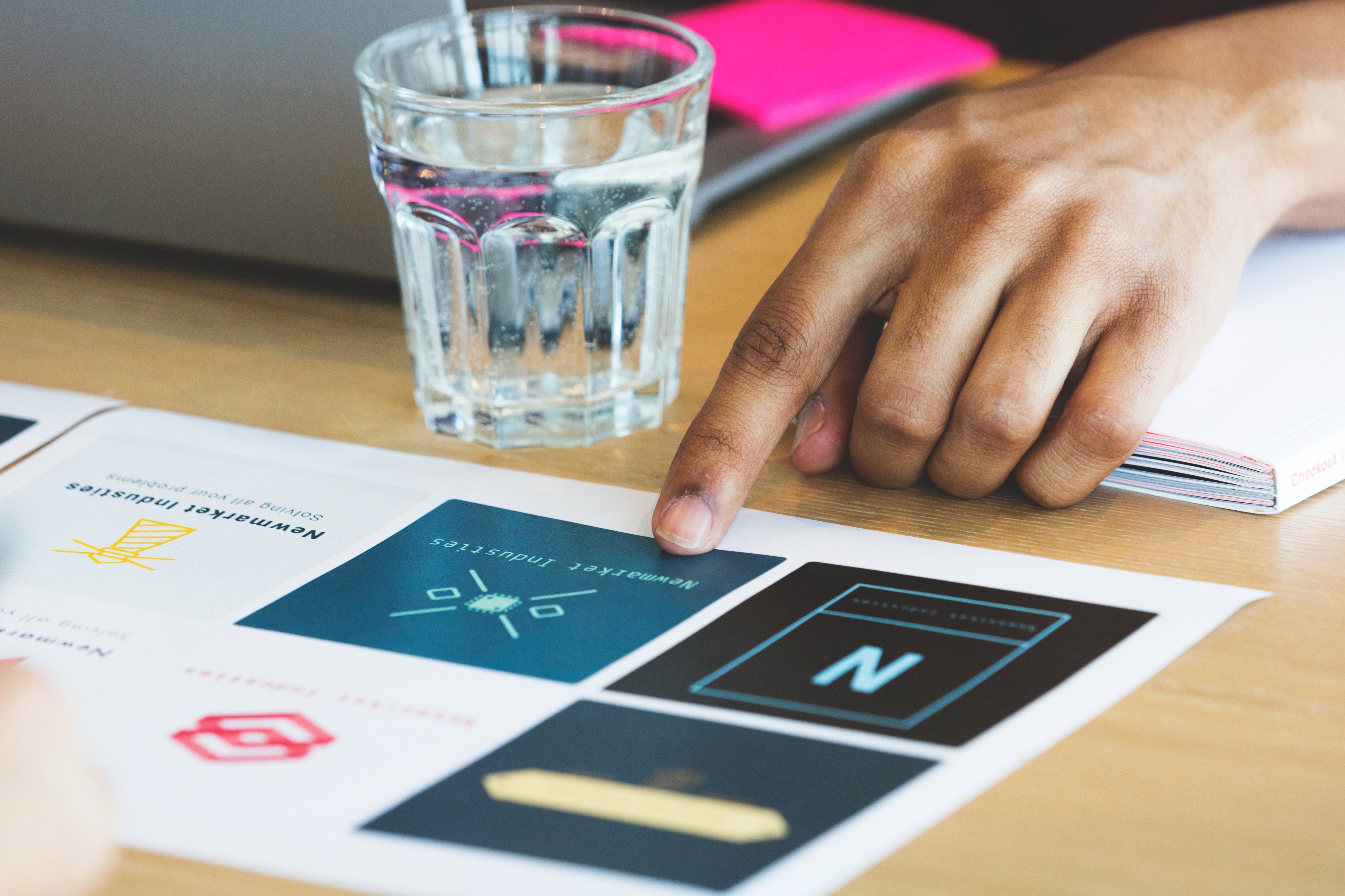 Hatchful Shopify: How to design an online store logo to nail your branding