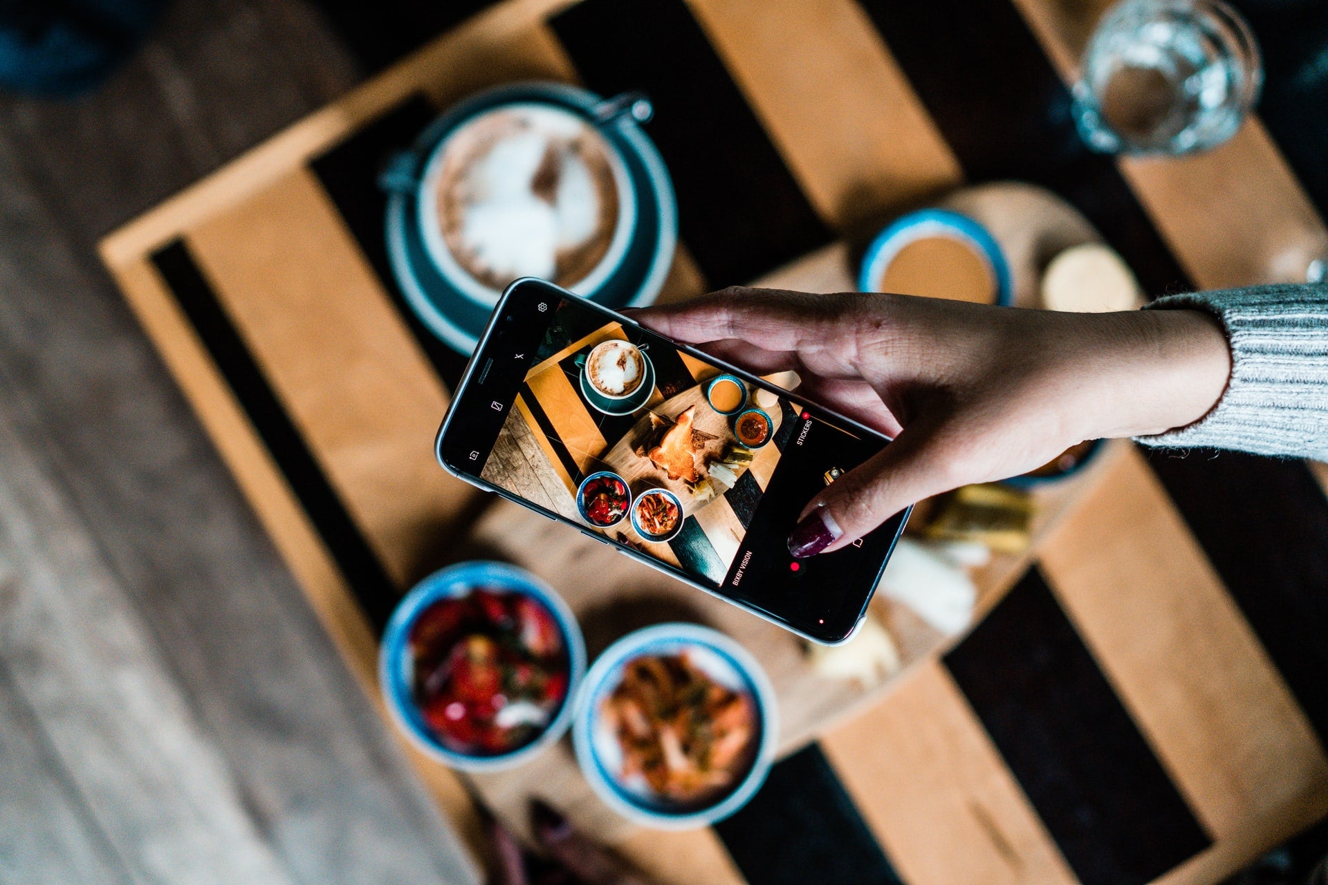 The Beginner's Guide to Smartphone Product Photography for Shopify Stores